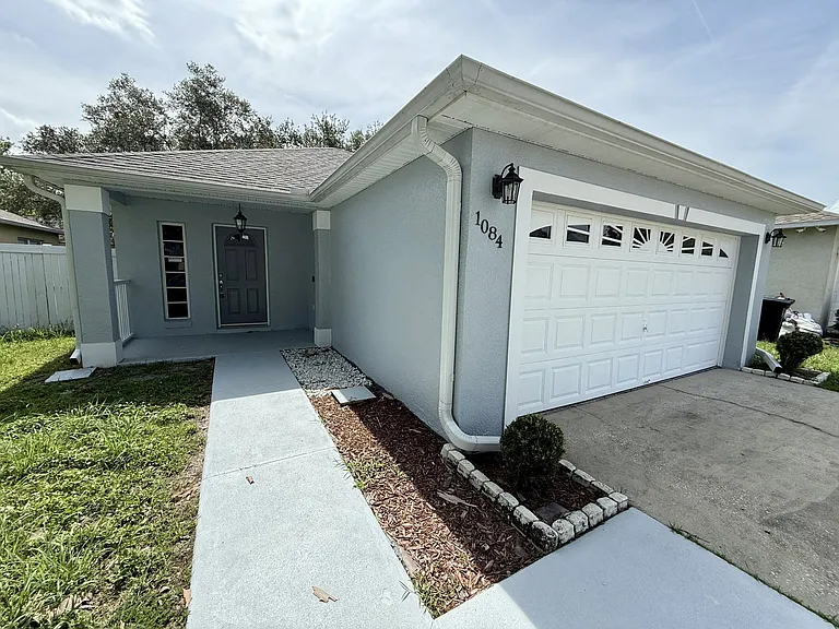 1084 Amanda Kay Cir #1 — Photo 2