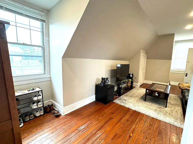 450 Lyceum Ave #4 — Photo 12