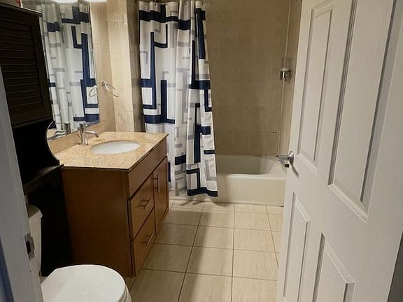 5th image of 2124 Newtown Ave APT 2A