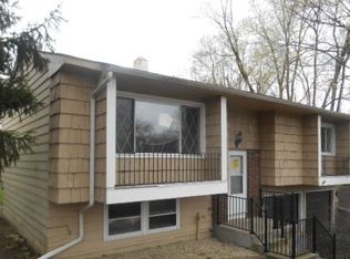 2213 Walnut Ct, Hanover Park, IL 60133