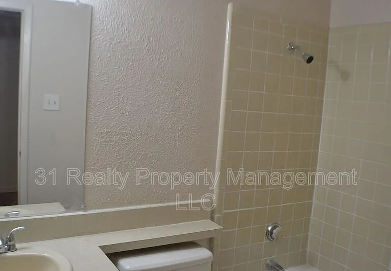 1520 Pebblewood Dr — Photo 16