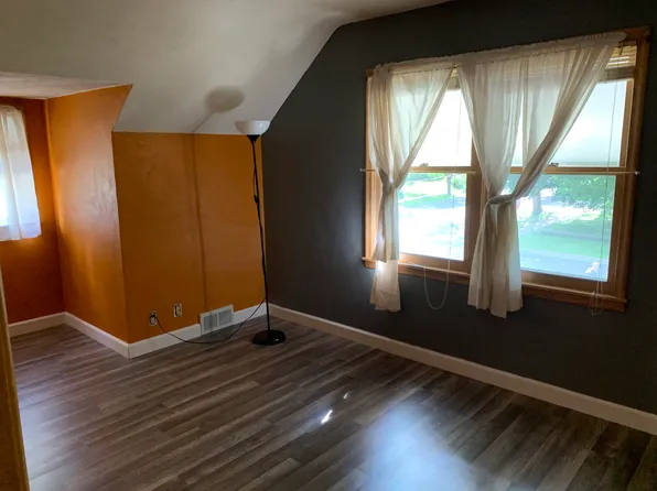 317 Curtice St W, Saint Paul, MN 55107