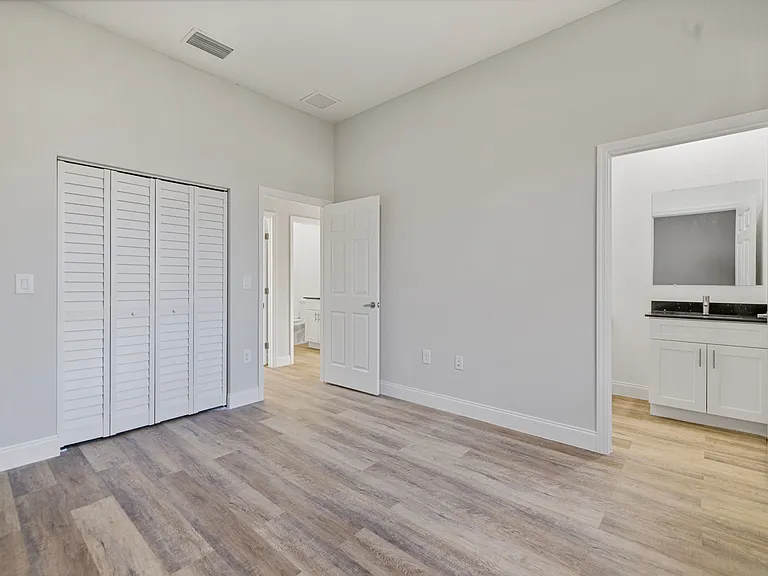 4632 30th St SW — Photo 12