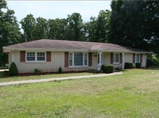 392 Dogwood Dr, Erin, TN 37061