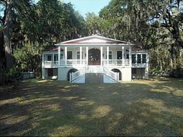 1 Bluff Dr, Savannah, GA 31406