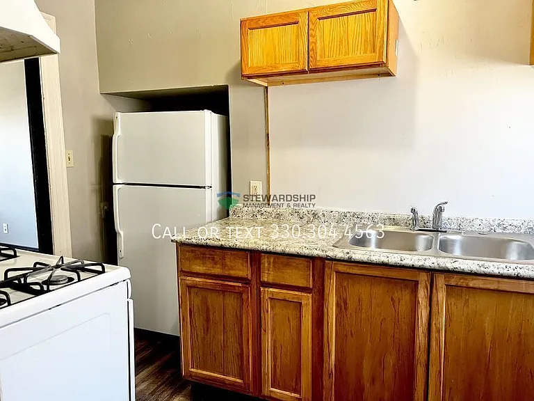 916-918 Peckham St #916 — Photo 16