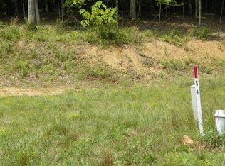 203 N Taube Ln, Oak Ridge, TN 37830