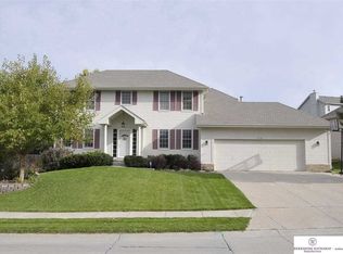 15118 Lake St, Omaha, NE 68116