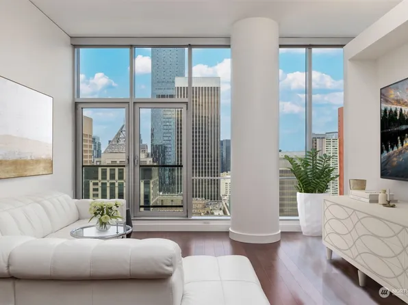 909 5th Avenue #2303, Seattle, WA 98164