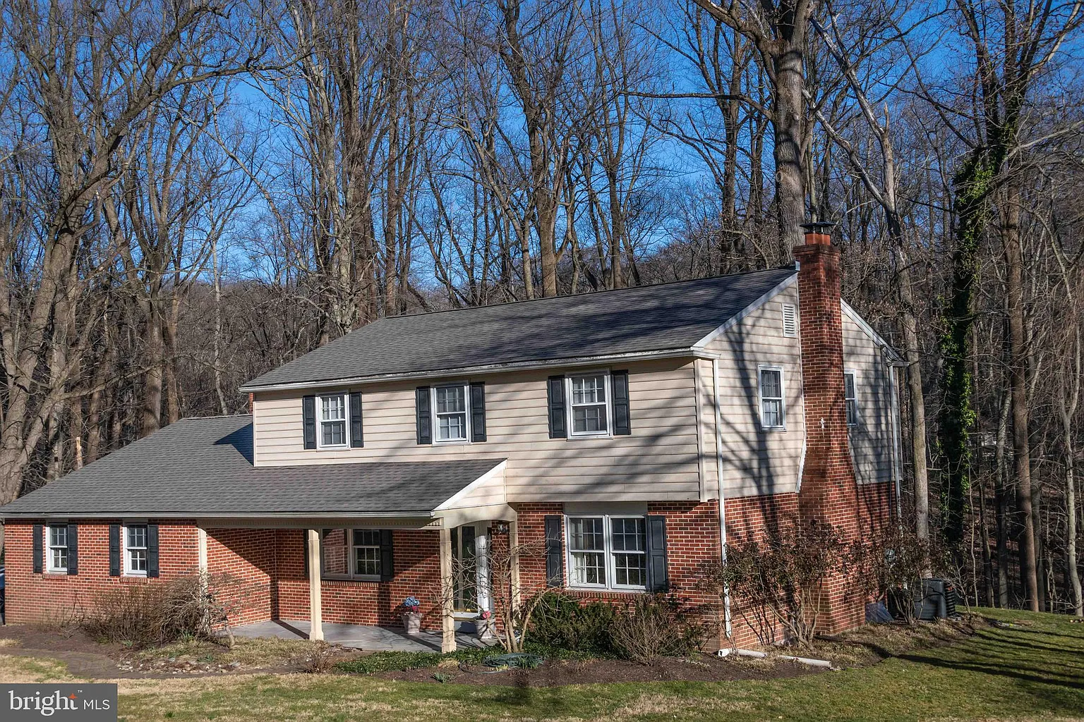 540 Ashland Ridge Rd photo 1