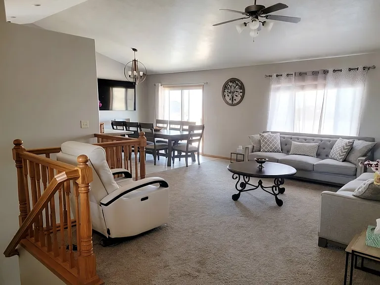 7720 W Justice St — Photo 4