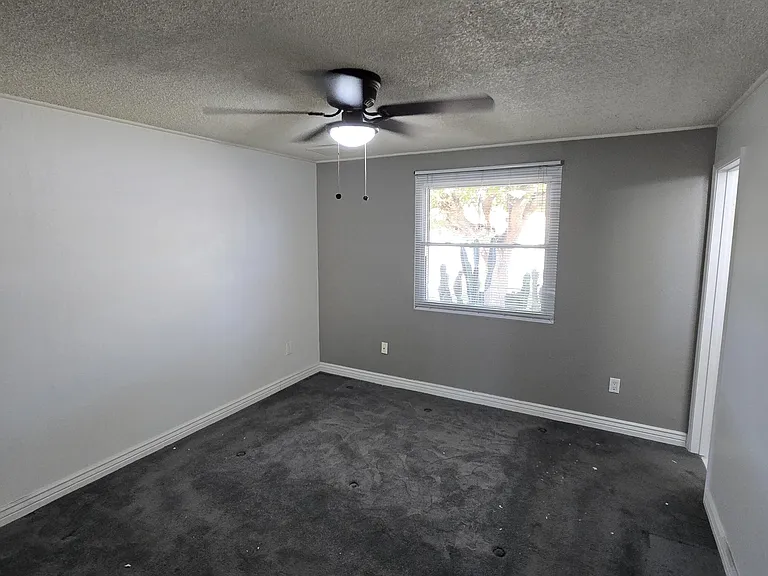 14002 N 37th Pl — Photo 27