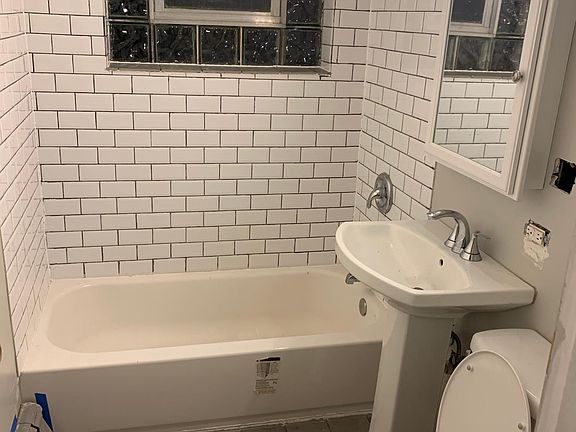 2nd image of 4020 W 103rd St #2