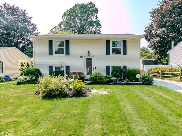 1856 Stirling Rd, Madison, OH 44057