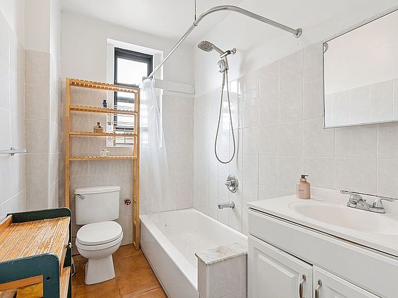 4th image of 828 Gerard Ave APT 5G
