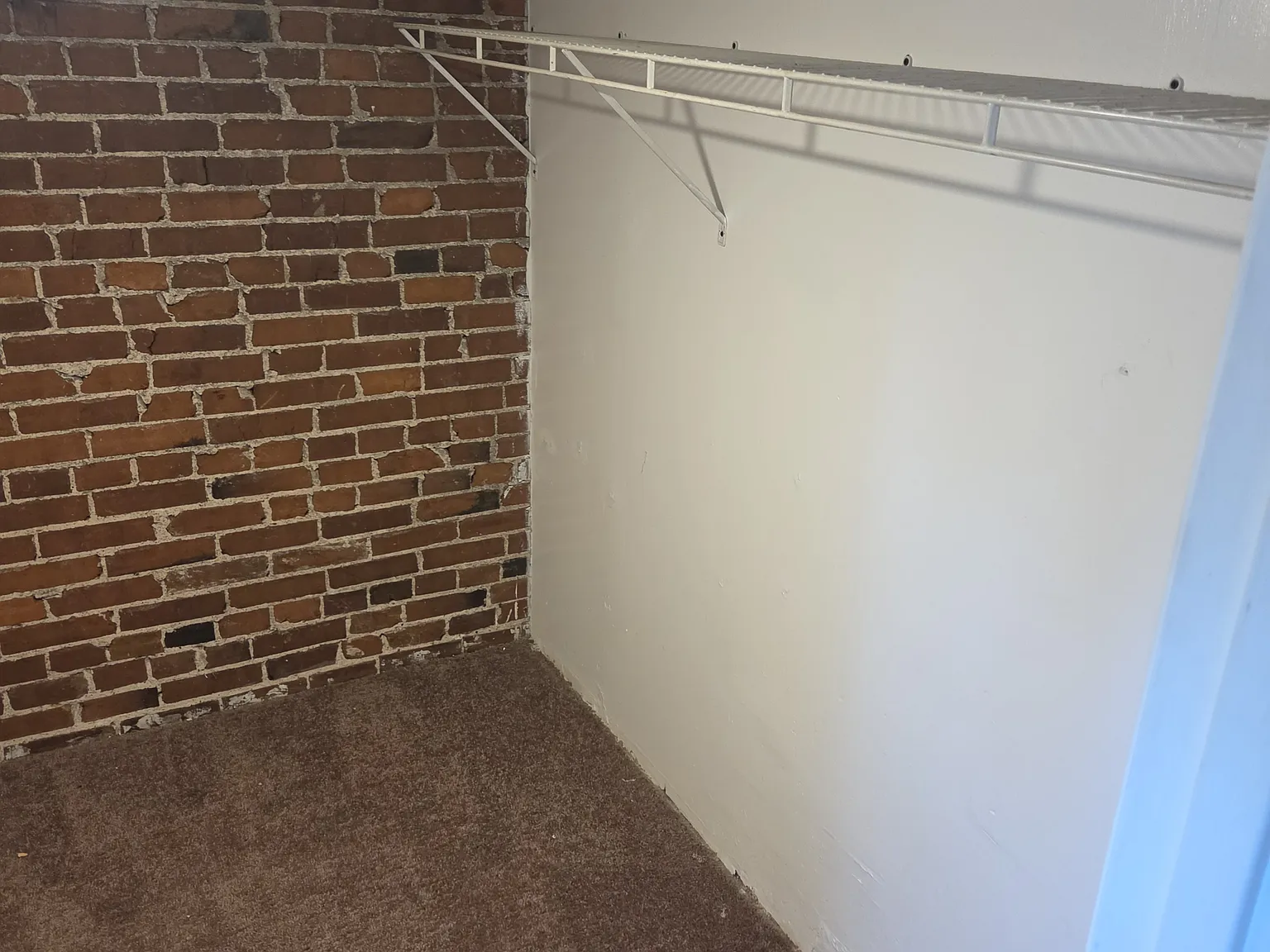 2 bed, 2200 sqft, $1,200 — Photo 4