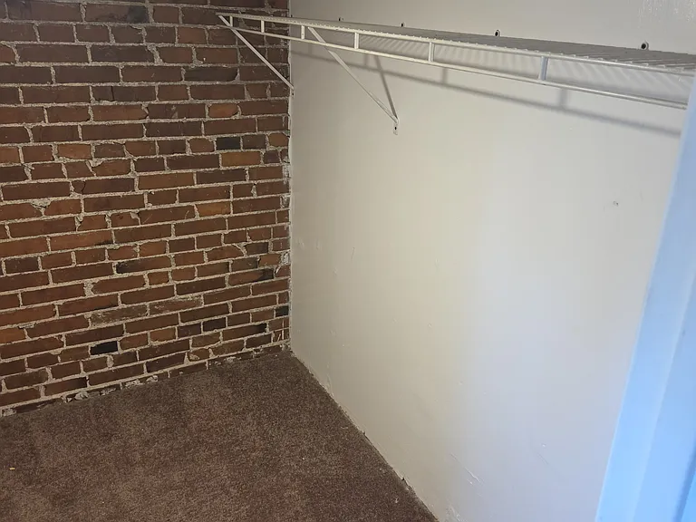 2102 Chippewa St #2 — Photo 4