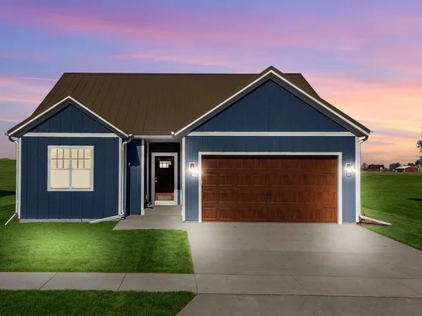 126 Luxembourg Brotherhood BOULEVARD, Belgium, WI 53004