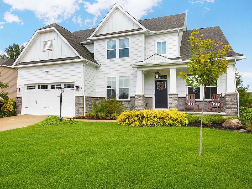 Discover a beautiful home available for rent beginning February 1, 2026, perfectly designed for comfortable and convenient living in a tree-lined neighborhood just north of Columbus, Ohio in Big Walnut Schools