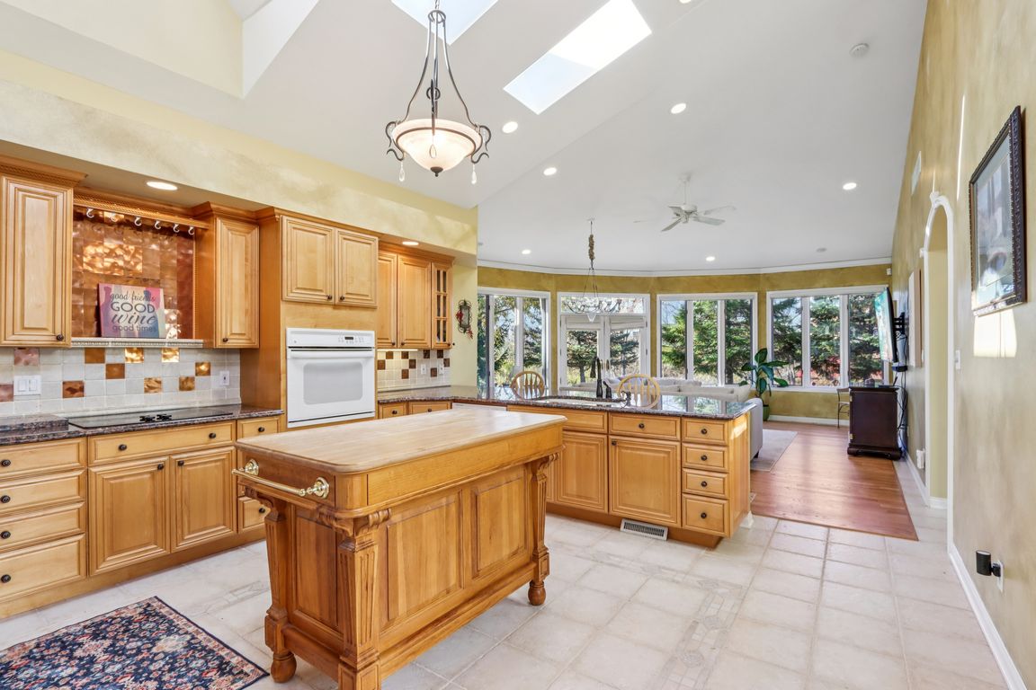 next background image