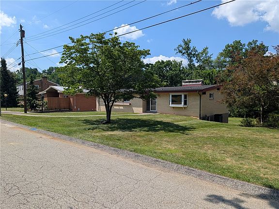 2nd image of 2511 Autumnwood Dr