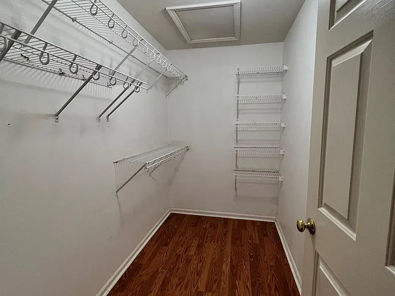 7446 Lacy Dr — Photo 11