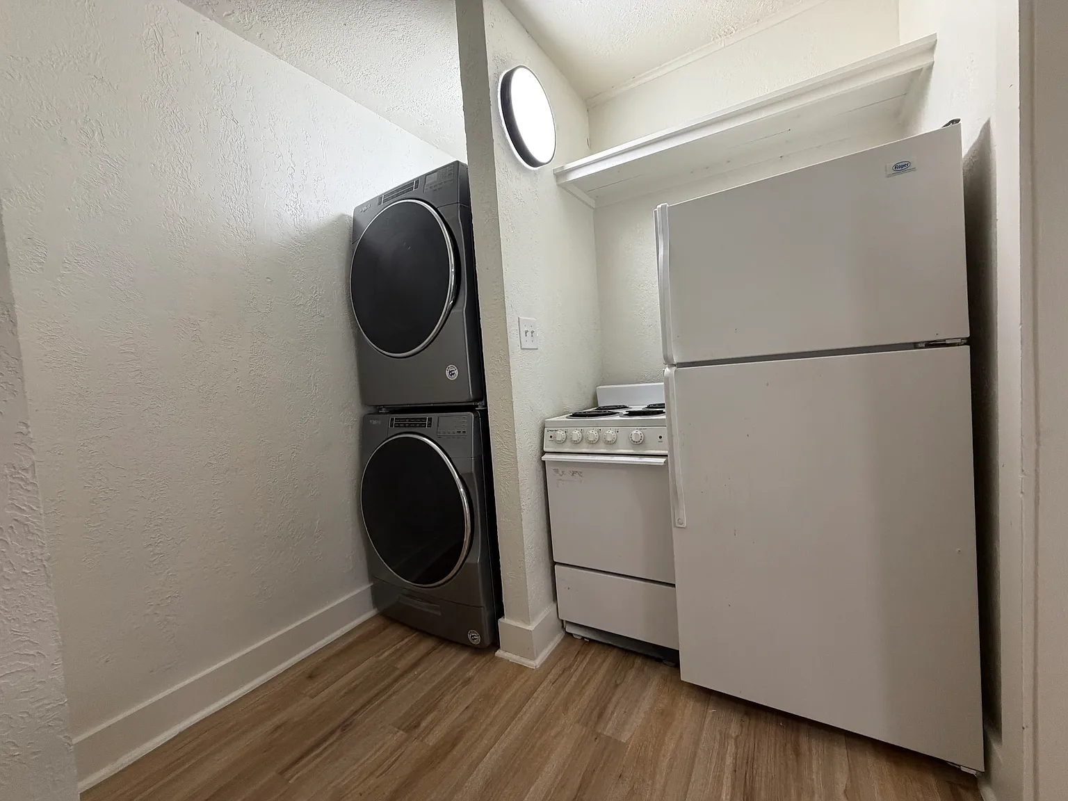 2 bed, 800 sqft, $1,200 — Photo 4