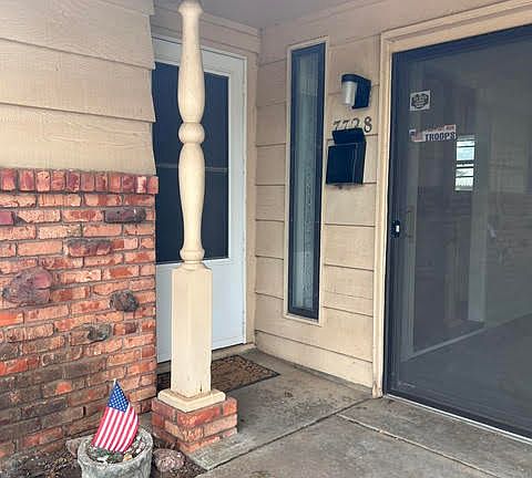3rd image of 7728 NW 30th St