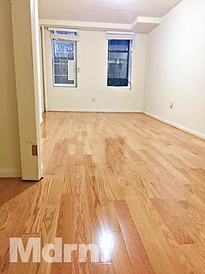 Rented by Mdrn Residential | media 10