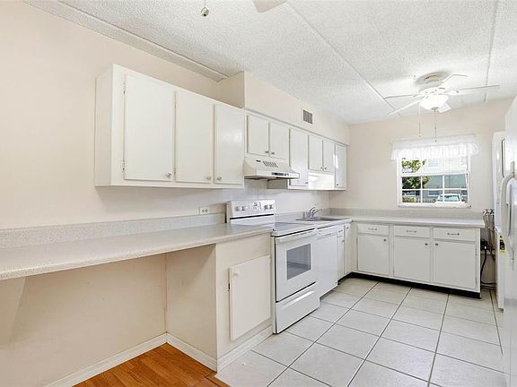 3rd image of 525 Conway Rd APT 69