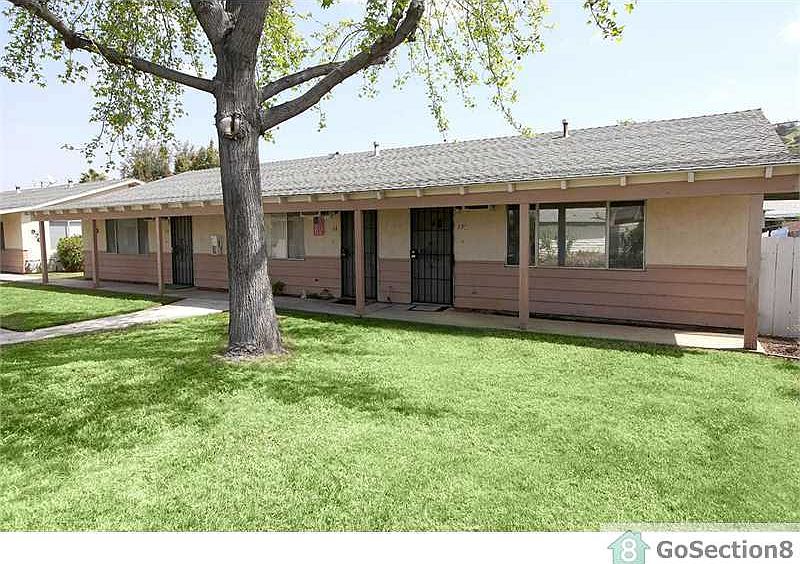 2nd image of 966 Merritt Dr APT 3