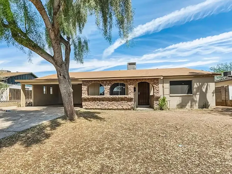 5634 W Hubbell St — Photo 1