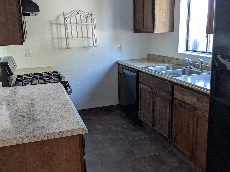 2nd image of 1715 Smith Ave #1