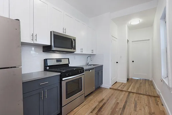 Rented by Max Apt LLC | media 5