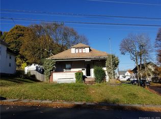 63 Oak St, Meriden, CT 06450