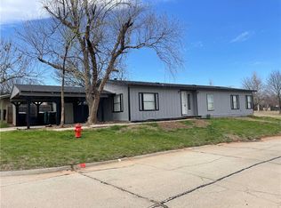 12241 Woodland Hills Dr, Oklahoma City, OK 73131