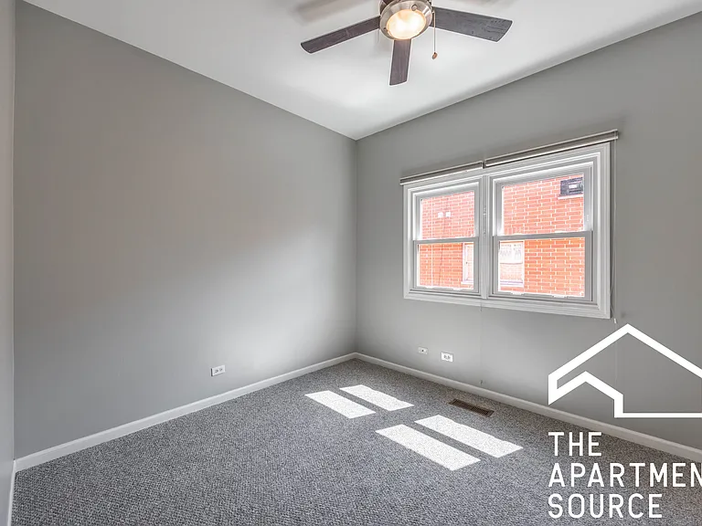 855 W Erie St #120 — Photo 13