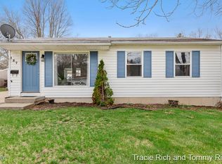 157 Lincoln Ct NE, Rockford, MI 49341