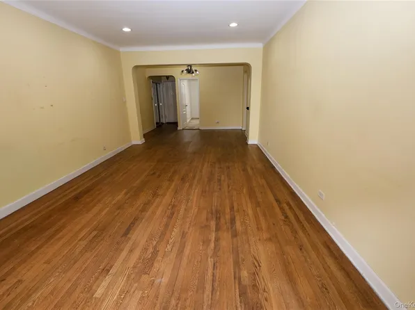 9941 64th Avenue #D17, Rego Park, NY 11374