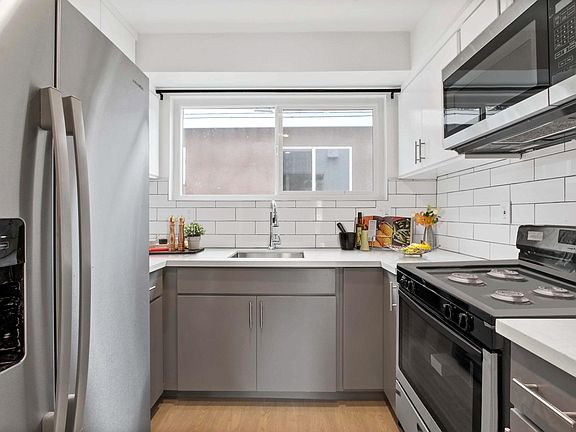 4th image of 5529 Dairy Ave #9