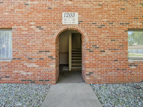 1203 Dean Dr #1, Urbana, IL 61801