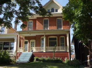 415 W 3rd St, Muscatine, IA 52761