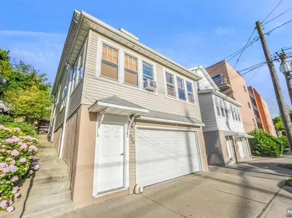 400 Gorge Rd, Cliffside Park, NJ 07010