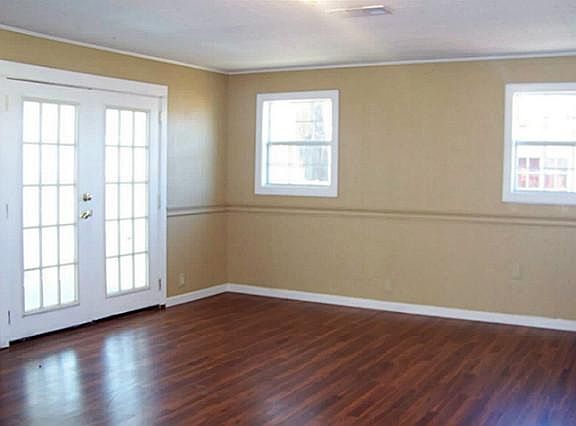 4th image of 2004 Skylark Dr