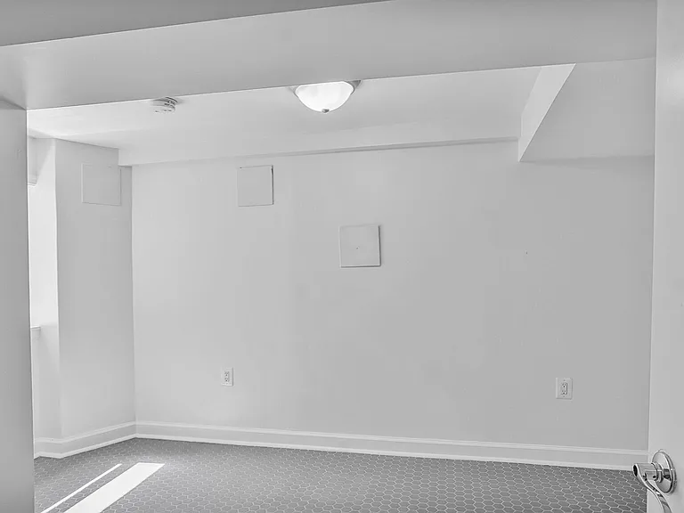 4515 Old Branch Ave — Photo 9