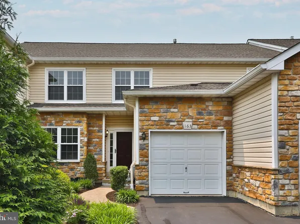 163 Gleneagles Ct, Blue Bell, PA 19422
