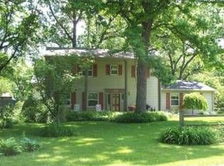 2589 White Oaks Dr, Beloit, WI 53511