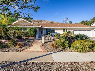290 W Columbia Rd, Thousand Oaks, CA, 91360