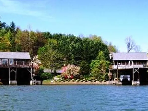 825 Old Us Highway 25, Zirconia, NC 28790