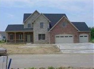 3 Brookstone Cir, Bloomington, IL 61704